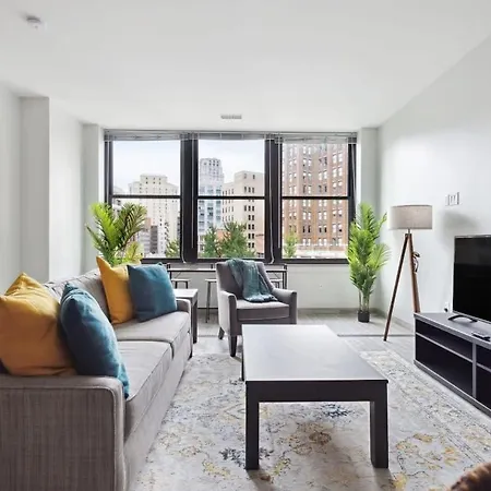 2Br Executive Downtown Apartment